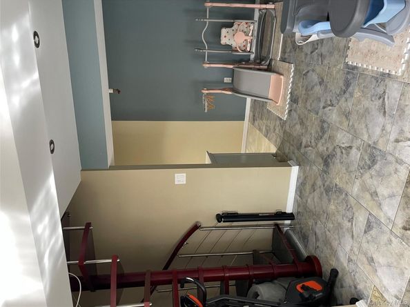 264-11 73rd Avenue 128A4, Glen Oaks NY 11004