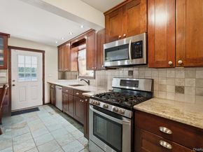 1537 N Thompson Drive, Bay Shore NY 11706