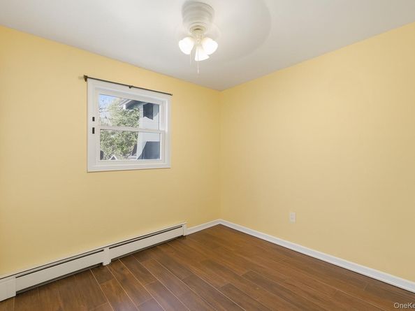 1537 N Thompson Drive, Bay Shore NY 11706
