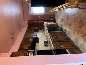 233 W 12th Street, Babylon NY 11729