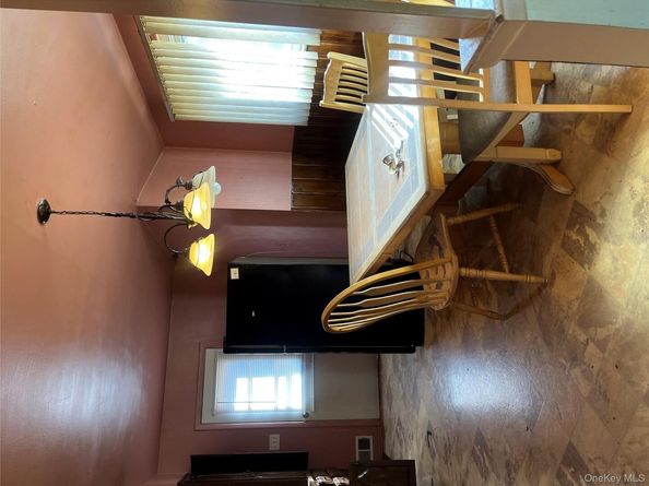 233 W 12th Street, Babylon NY 11729
