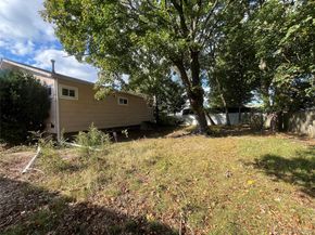 233 W 12th Street, Babylon NY 11729