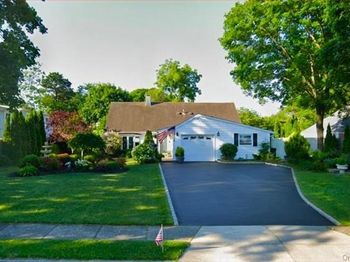 40 Straw Lane