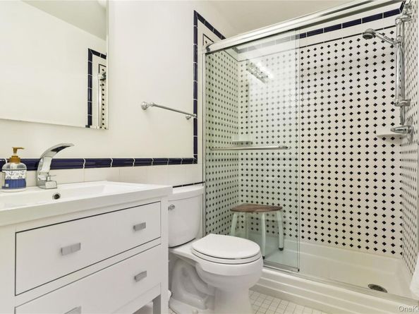 19 Huntwood Place, Mount Vernon NY 10552