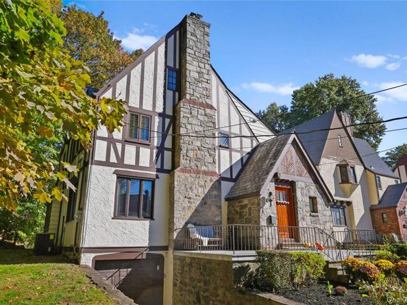 19 Huntwood Place, Mount Vernon NY 10552