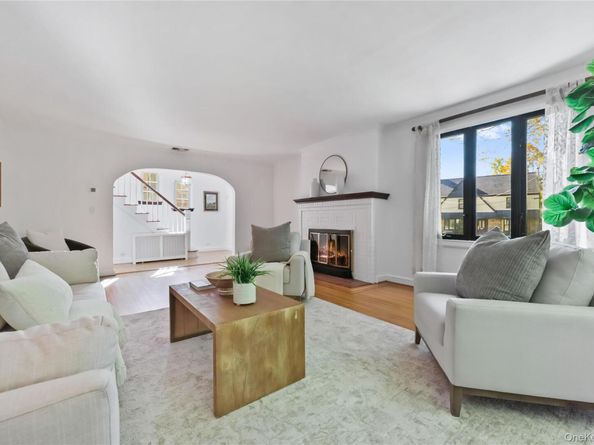 19 Huntwood Place, Mount Vernon NY 10552