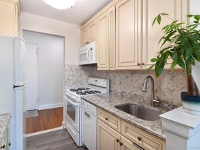 2 Bronxville Road 5N, Bronxville NY 10708