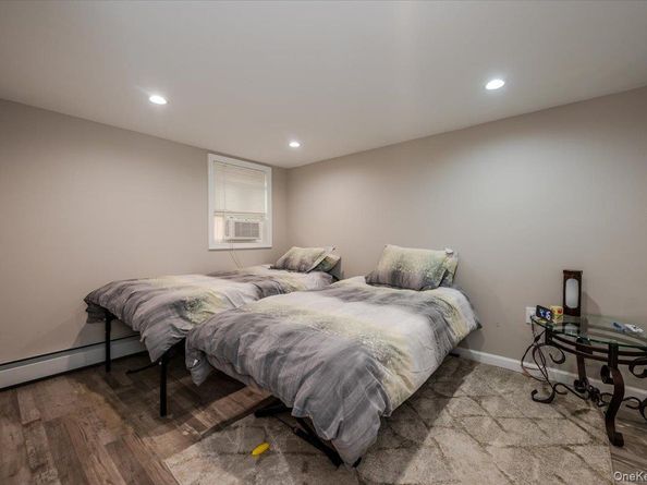 1050 Mora Place, Woodmere NY 11598