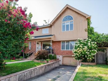 1050 Mora Place