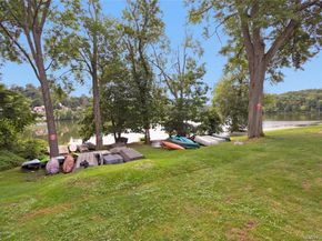 24 Leisure Way, Mohegan Lake NY 10547