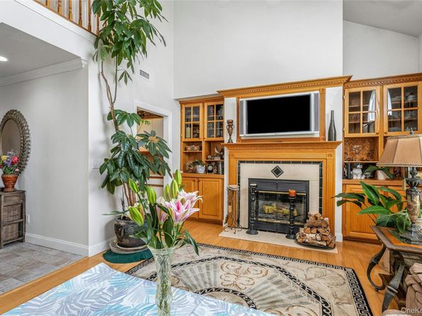 24 Leisure Way, Mohegan Lake NY 10547