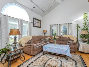 24 Leisure Way, Mohegan Lake NY 10547