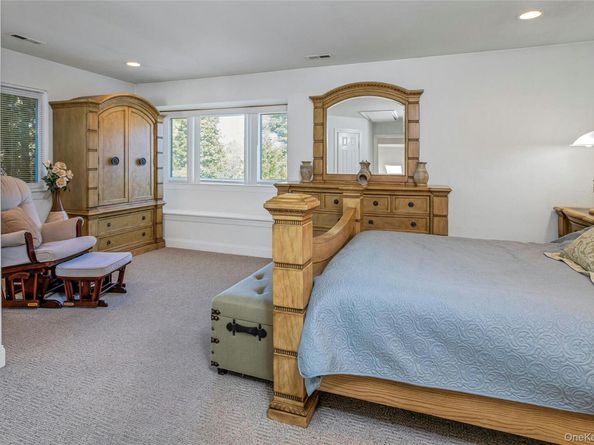 24 Leisure Way, Mohegan Lake NY 10547