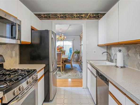 24 Leisure Way, Mohegan Lake NY 10547