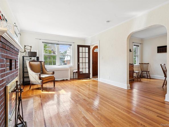 9 Troy Place, Merrick NY 11566