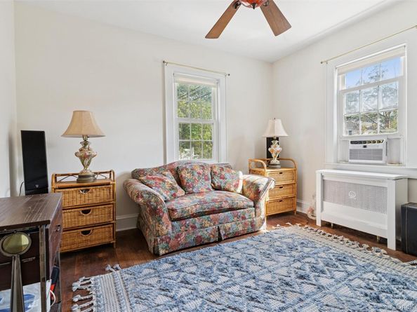 9 Troy Place, Merrick NY 11566