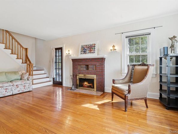 9 Troy Place, Merrick NY 11566