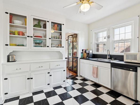 9 Troy Place, Merrick NY 11566