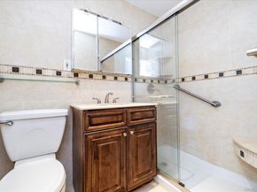 22 North Forest Avenue 1E, Rockville Centre NY 11570