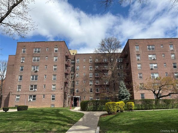 14731 38 Avenue A68, Flushing NY 11354