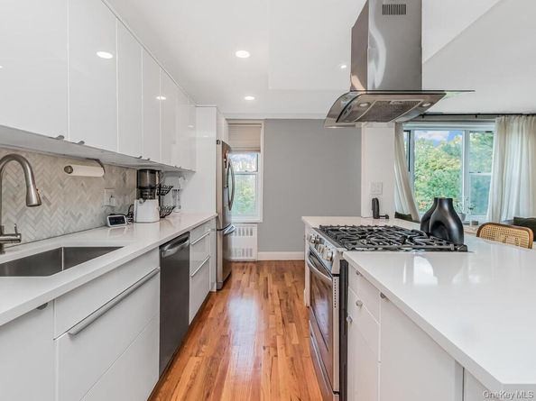 120 DeHaven Drive 234, Yonkers NY 10703