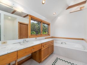 Undisclosed Address #929544, East Marion NY 11939