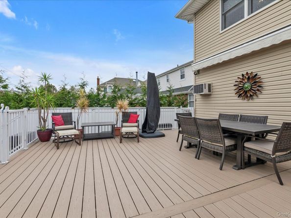 865 Third Avenue, Franklin Square NY 11010
