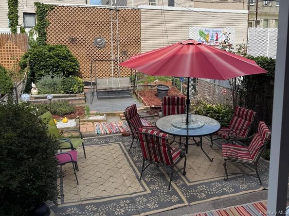 7852 79th Lane, Glendale NY 11385