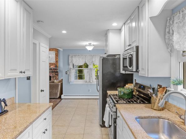 7 Shaker Hollow Road, Setauket NY 11733