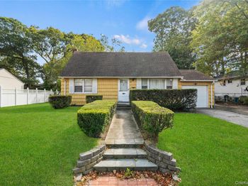 32 Phelps Lane