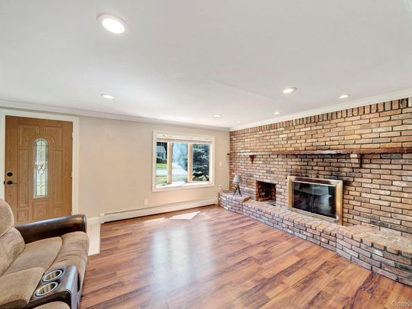 26 Lindner, Smithtown NY 11787