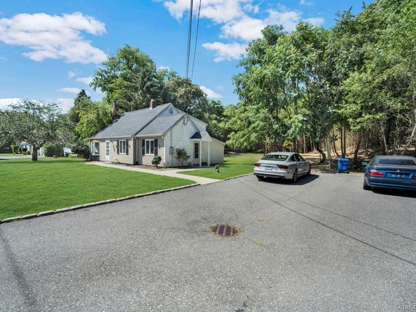 26 Lindner, Smithtown NY 11787
