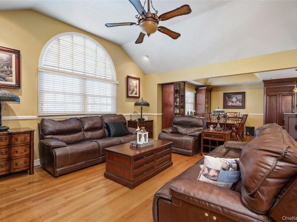 1823 Lincoln Avenue, Seaford NY 11783