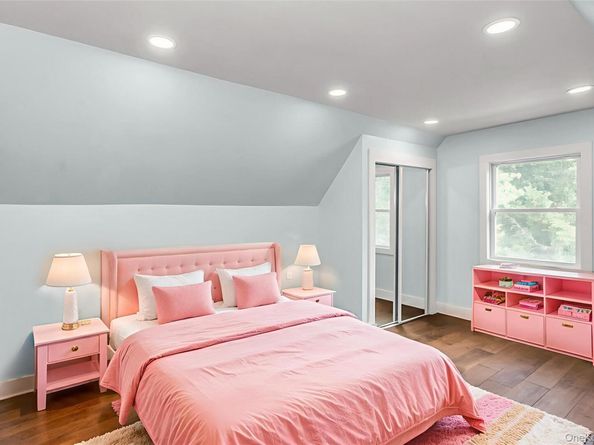 907 Pearl Street, Bohemia NY 11716