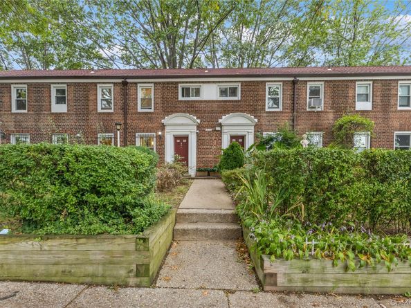 80-14 150 Street 25B, Briarwood NY 11435