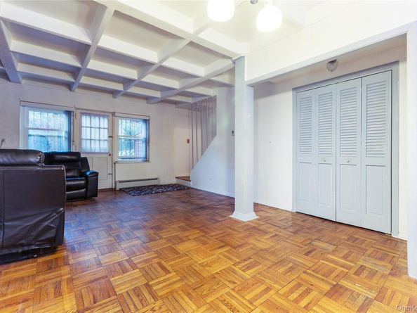 80-14 150 Street 25B, Briarwood NY 11435