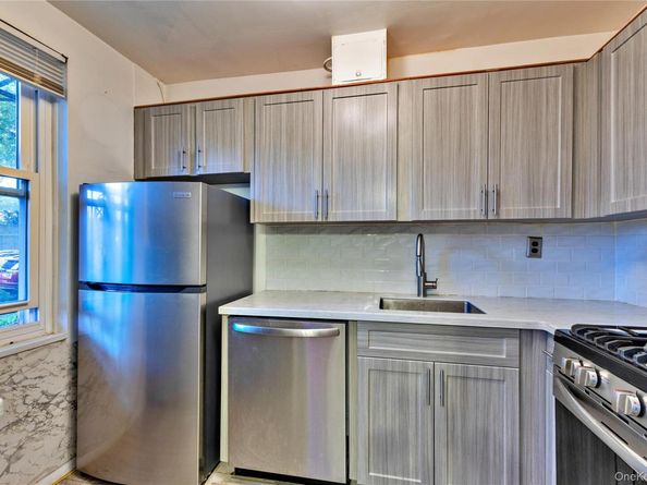 80-14 150 Street 25B, Briarwood NY 11435