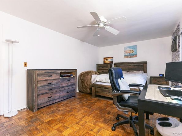 80-14 150 Street 25B, Briarwood NY 11435