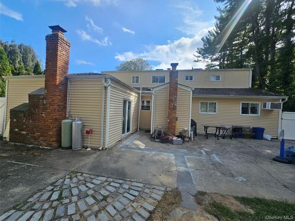 5 Lincoln Avenue, Smithtown NY 11787