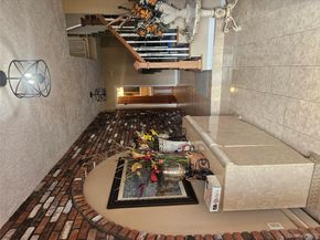5 Lincoln Avenue, Smithtown NY 11787