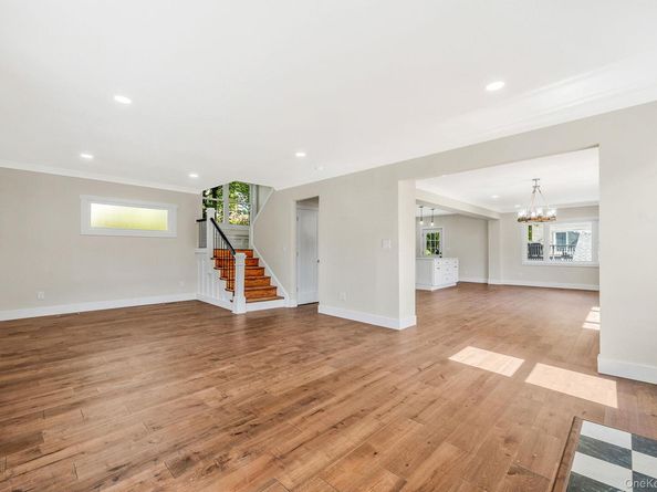 47 Carlton Avenue, Port Washington NY 11050
