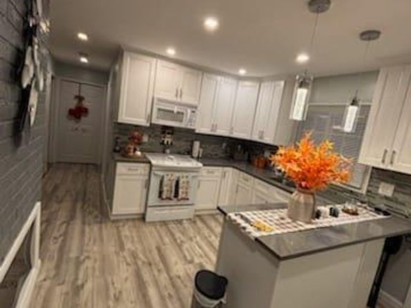 25 Arcadia Lane, Hicksville NY 11801