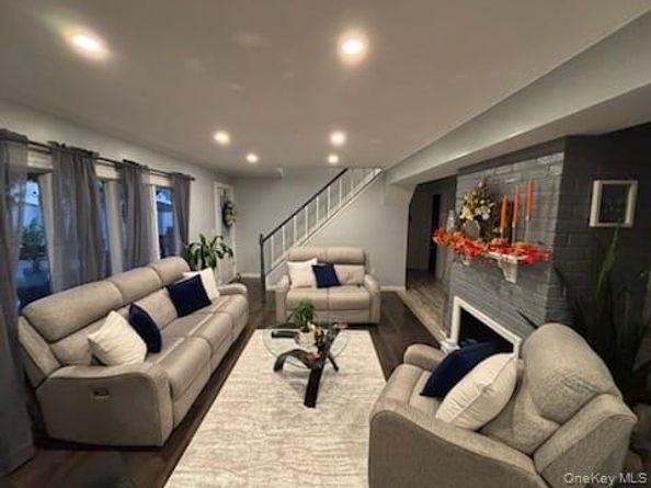 25 Arcadia Lane, Hicksville NY 11801