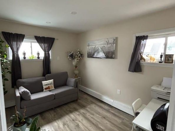 25 Arcadia Lane, Hicksville NY 11801