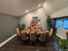 25 Arcadia Lane, Hicksville NY 11801