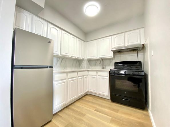 152-72 Melbourne Avenue 4N, Flushing NY 11367