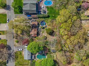 86 Abinet Ct, Selden NY 11784