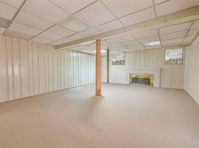 86 Abinet Ct, Selden NY 11784