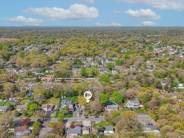 86 Abinet Ct, Selden NY 11784