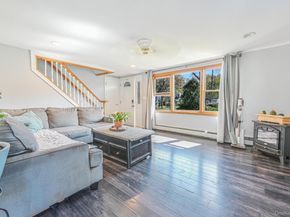 86 Abinet Ct, Selden NY 11784